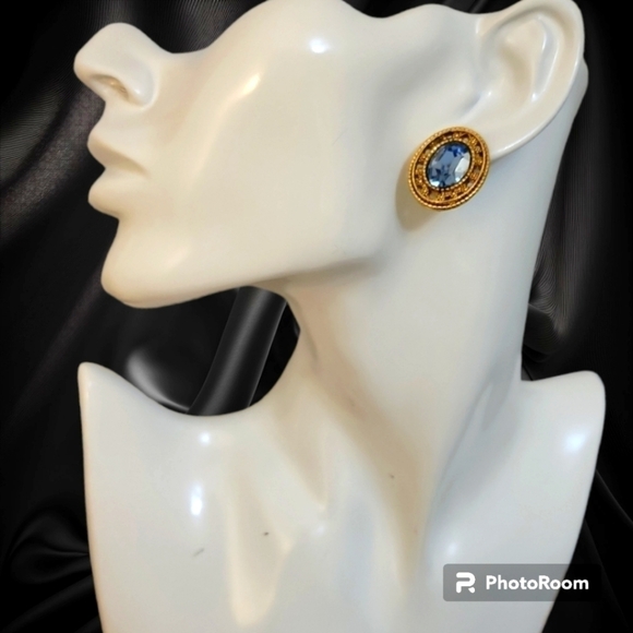 VTG Oval Blue Crystal Rimmed Nebula  Formal Castlecore Post Earrings - Picture 1 of 4